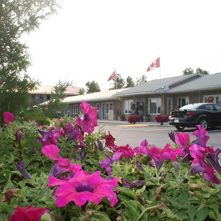 Moonlight Inn And Suites Sudbury Extérieur photo